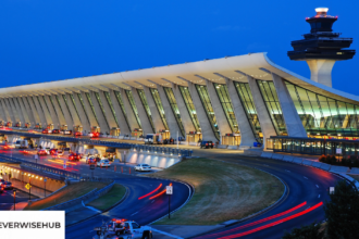 where is dulles airport